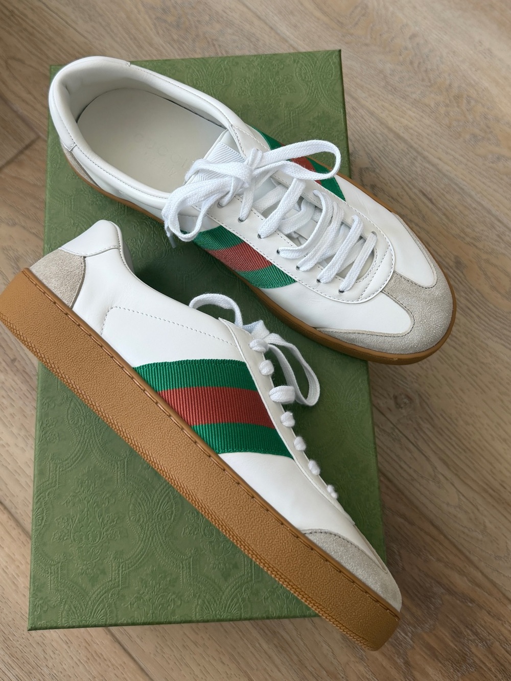 Gucci women's Web Stripe Leather Sneakers White 36.5